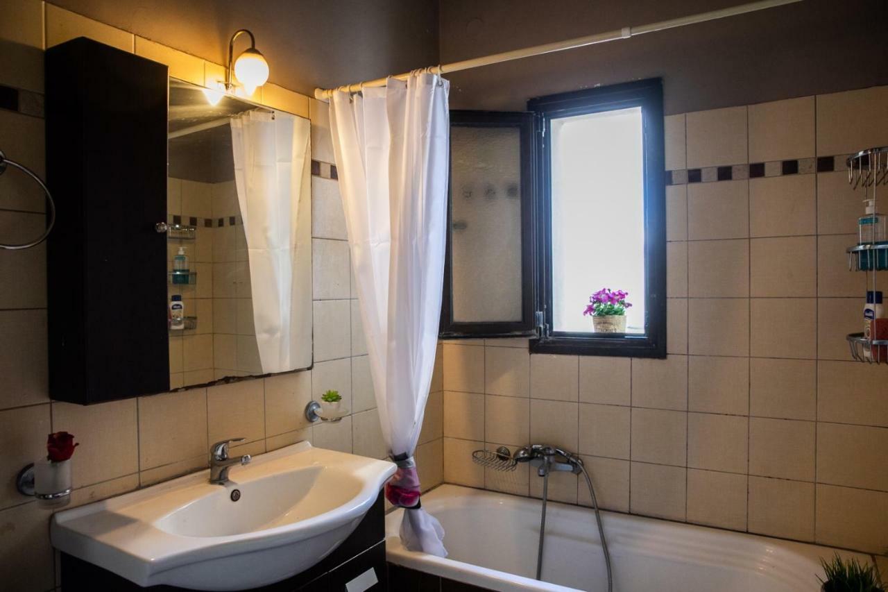 Nikol Apartment 阿尔戈斯托利翁 外观 照片