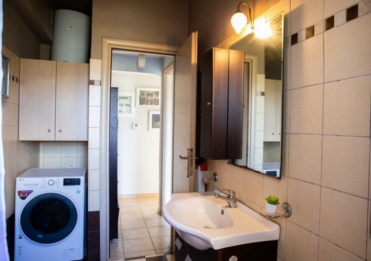 Nikol Apartment 阿尔戈斯托利翁 外观 照片